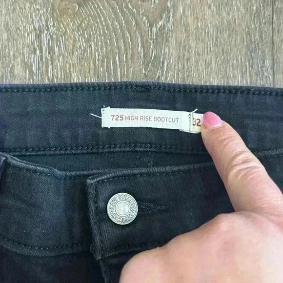 Levi’s Jeans.  Black.  Women’s size 32. High rise bootcut style. - Picture 3 of 7